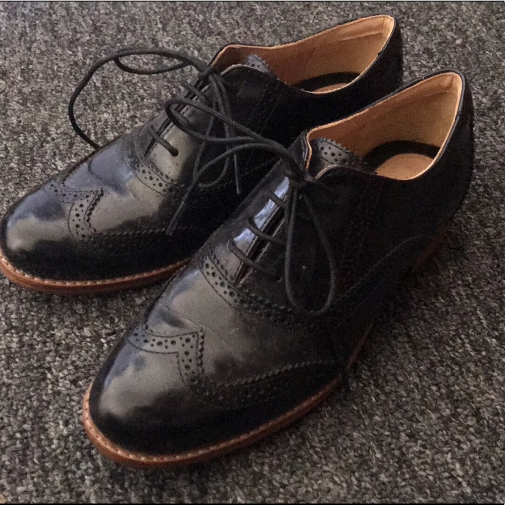 Sebago Black Leather Wingtip Dress Shoes